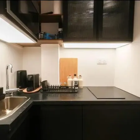 Apartment Parisien Chic & Cosy Mbka